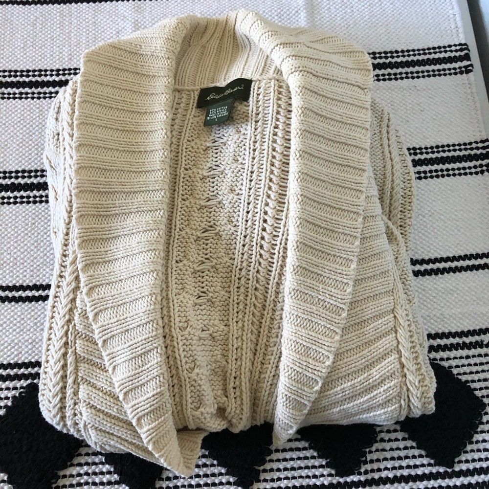 Eddie Bauer Oatmeal Cardigan, 1 detail button